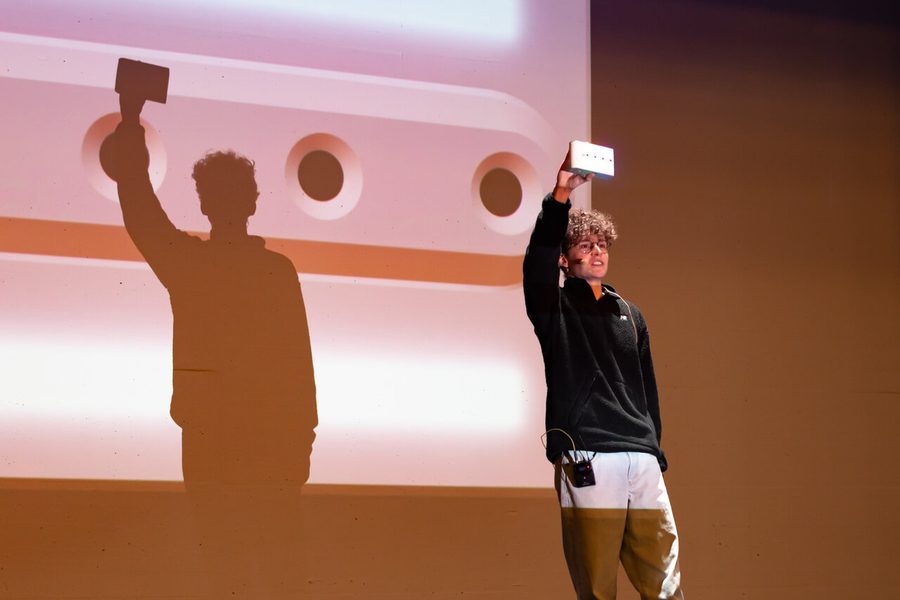 Alex Rieser, inventor of the merged. wigglegram camera
